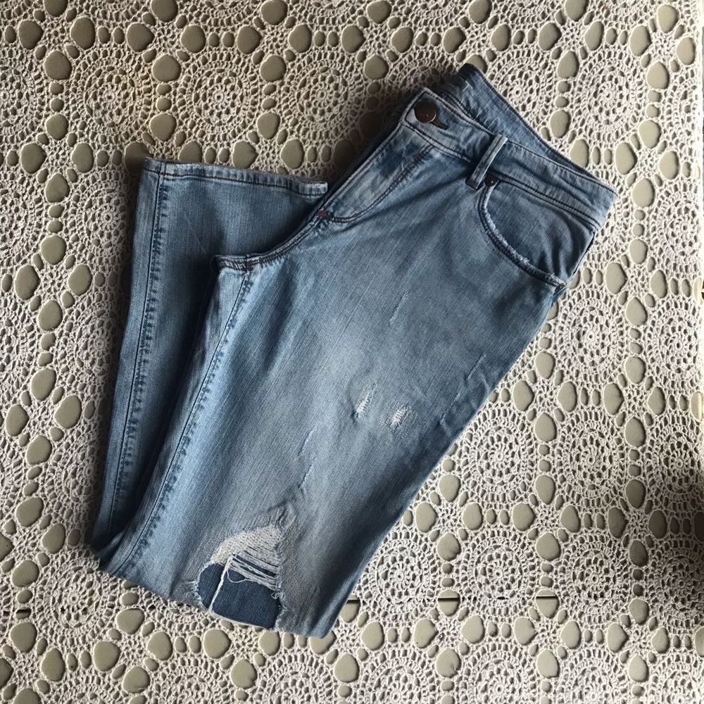 Loft Relaxed Straight Leg Distressed Jean - 27/4